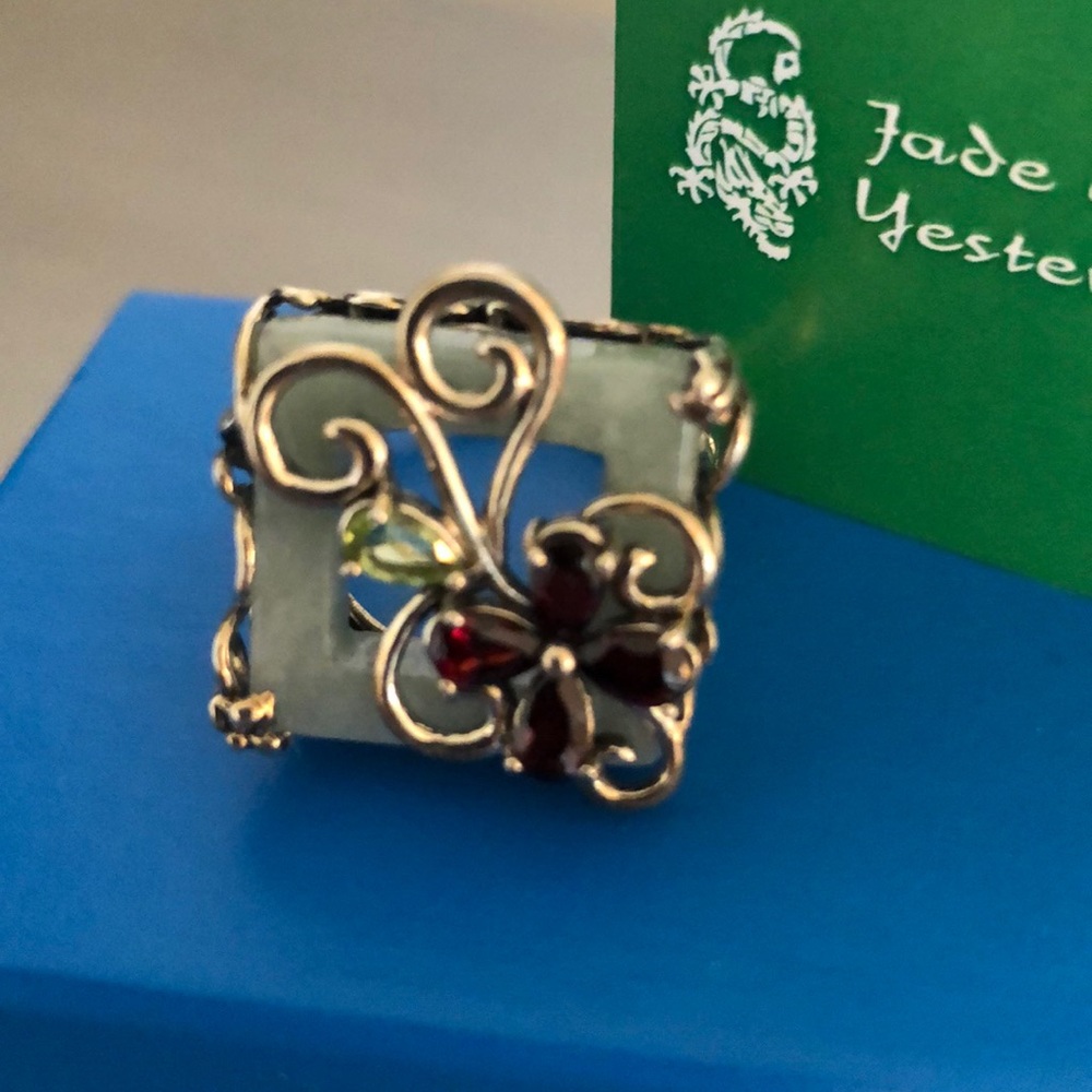 Jade ring. - Picture 2 of 7